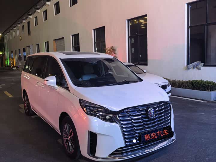 Фото 3 - Buick GL8 ES