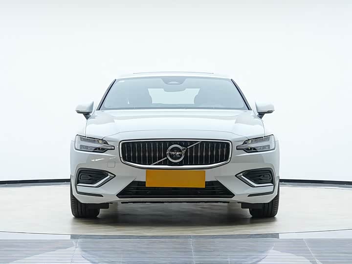 Фото 2 - Volvo S60