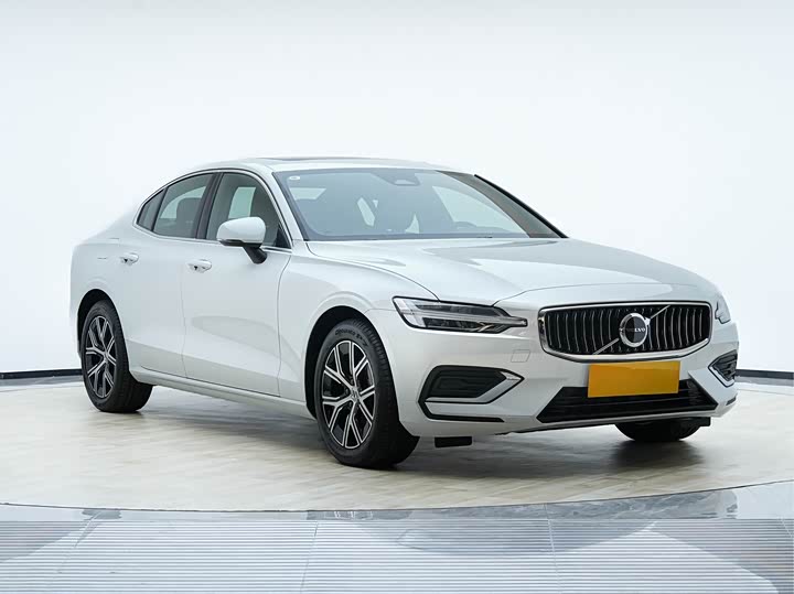 Фото 3 - Volvo S60