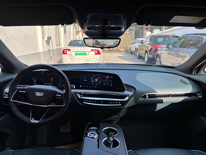 Фото 5 - Cadillac Lyriq