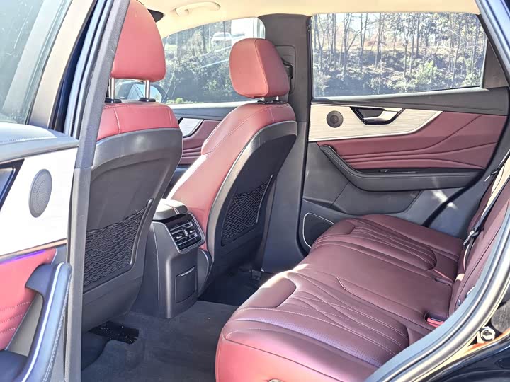 Фото 4 - Hongqi HS5