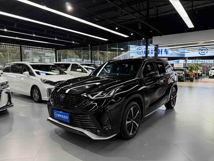 Фото 1 - Toyota Crown Kluger