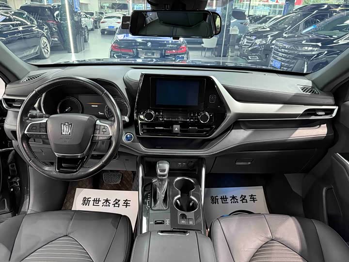 Фото 6 - Toyota Crown Kluger
