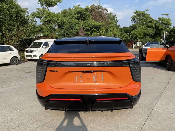 Фото 6 - HiPhi X