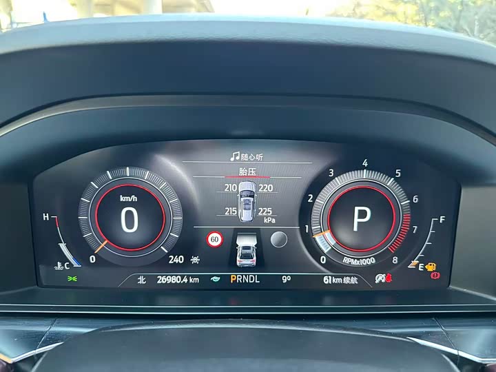 Фото 6 - Ford Explorer