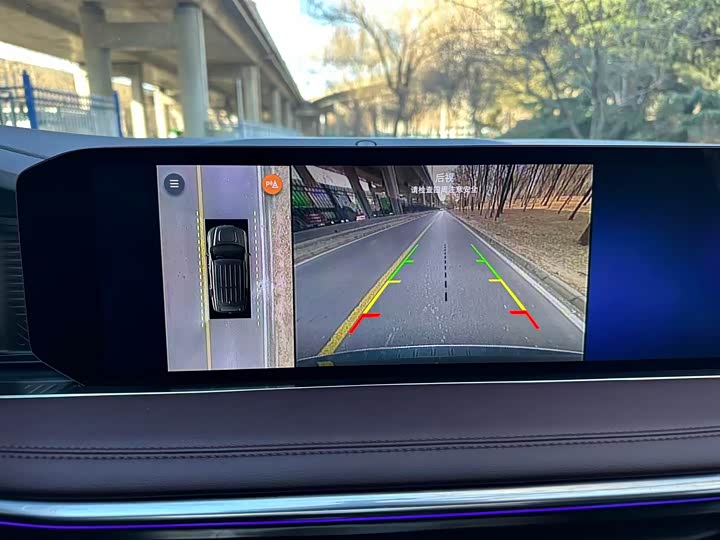 Фото 7 - Ford Explorer