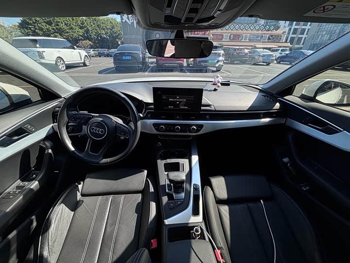 Фото 5 - Audi A4L