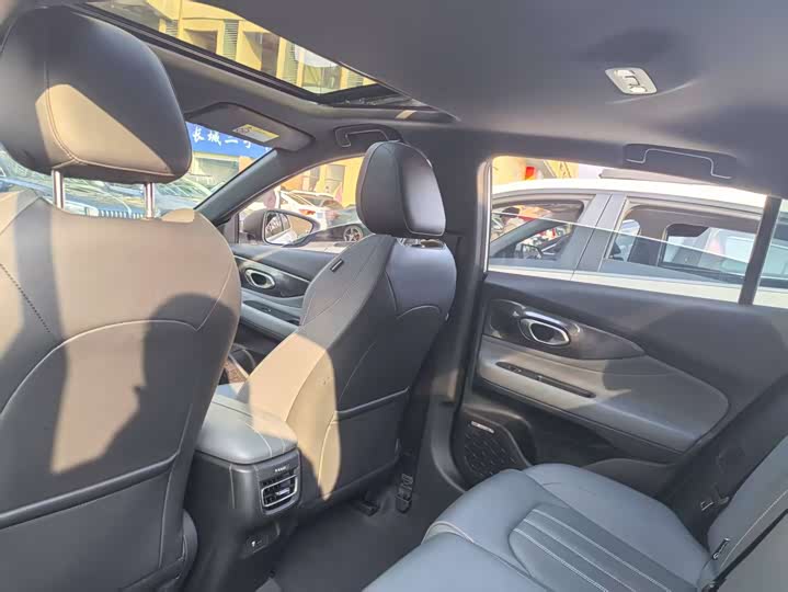 Фото 7 - GAC Trumpchi Empow R