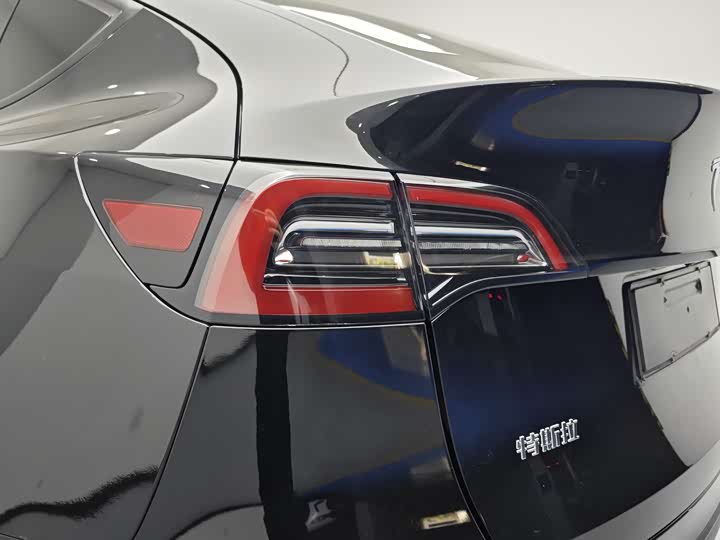 Фото 9 - Tesla Model Y