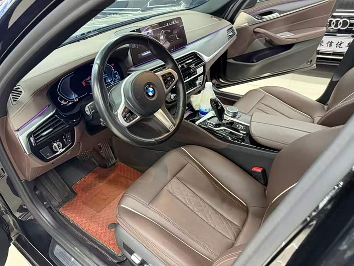 Фото 2 - BMW 5 Series Hybrid