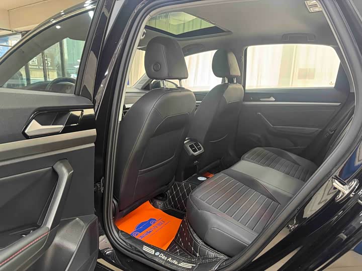 Фото 8 - Volkswagen Lavida