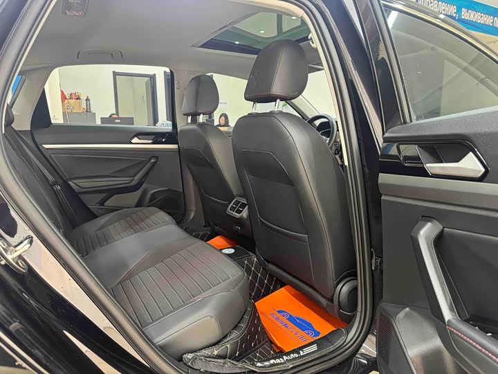 Фото 9 - Volkswagen Lavida