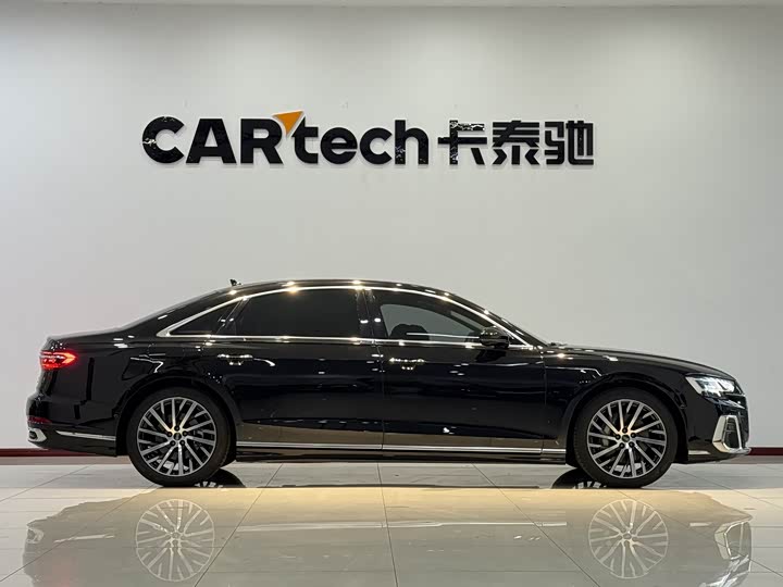 Фото 4 - Audi A8