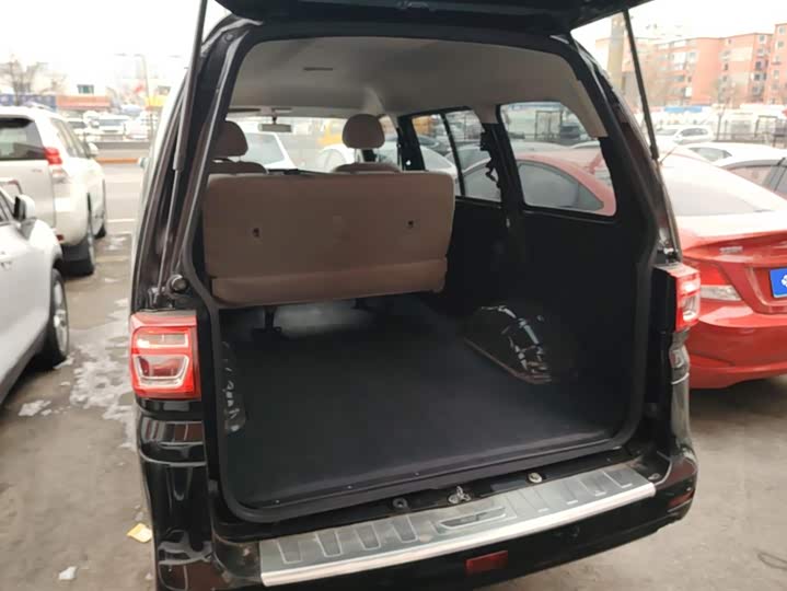 Фото 4 - Dongfeng Forthing Lingzhi M5