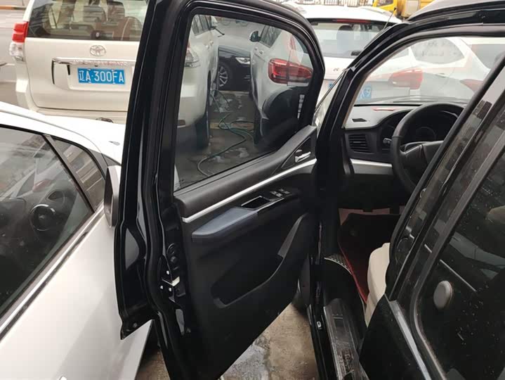 Фото 7 - Dongfeng Forthing Lingzhi M5