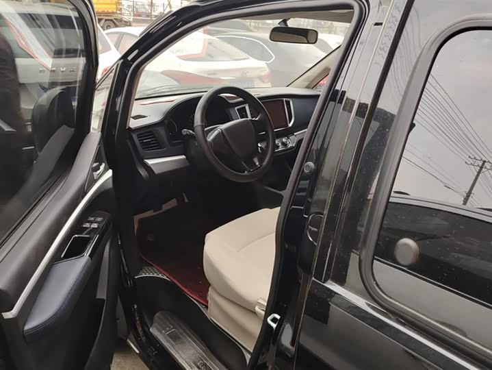 Фото 9 - Dongfeng Forthing Lingzhi M5