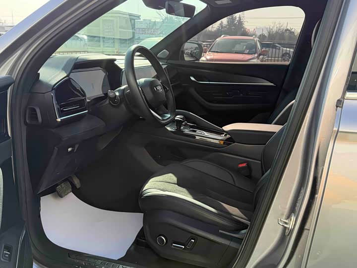 Фото 4 - Geely Monjaro