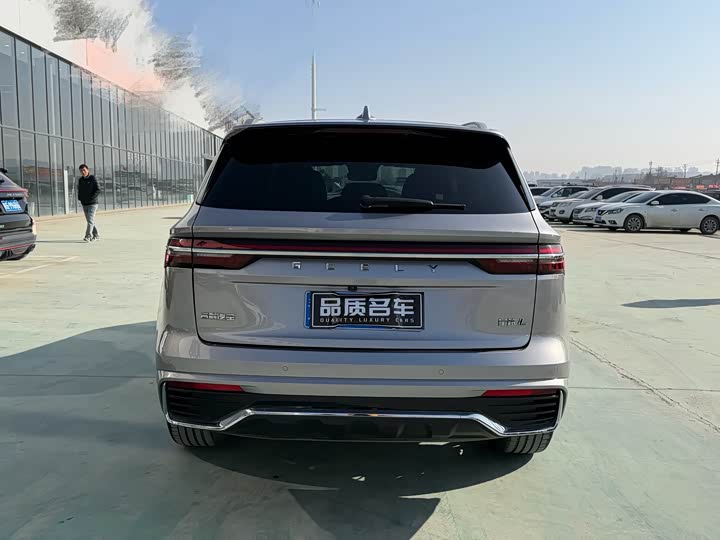 Фото 7 - Geely Monjaro