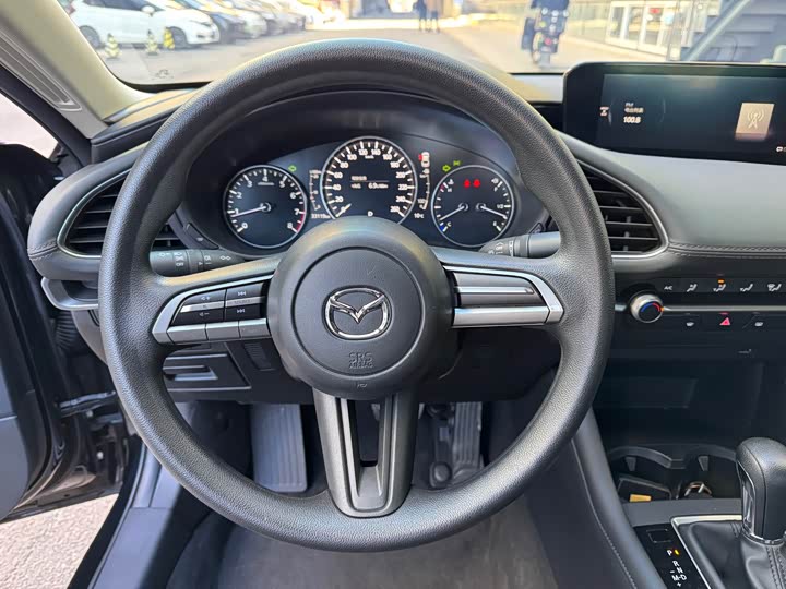 Фото 9 - Mazda 3 (Axela)