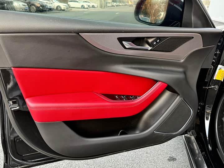 Фото 5 - Jaguar XE L