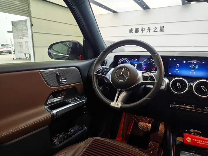 Фото 5 - Mercedes-Benz GLB-Class