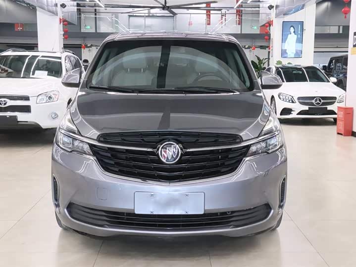 Фото 2 - Buick GL8 ES