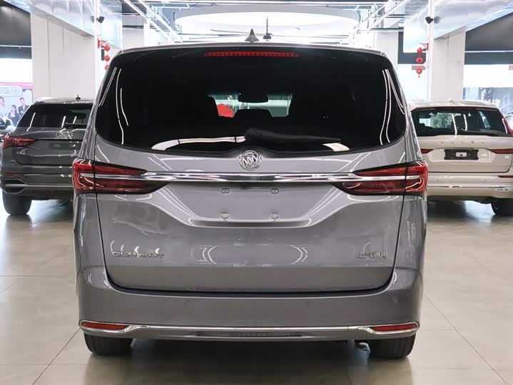 Фото 4 - Buick GL8 ES