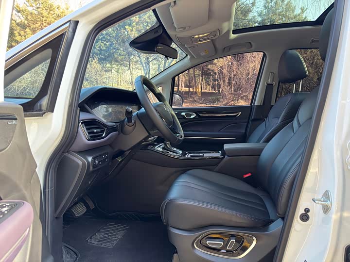 Фото 8 - GAC Trumpchi M6