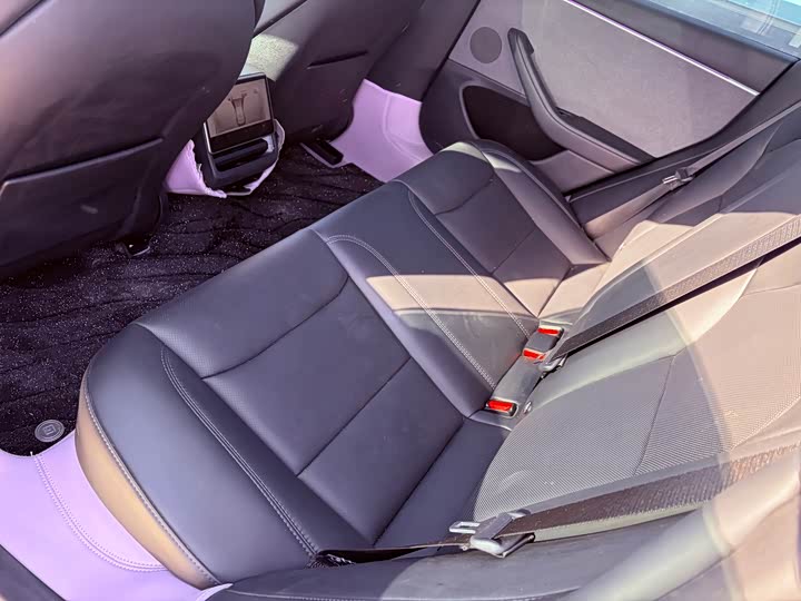 Фото 7 - Tesla Model 3