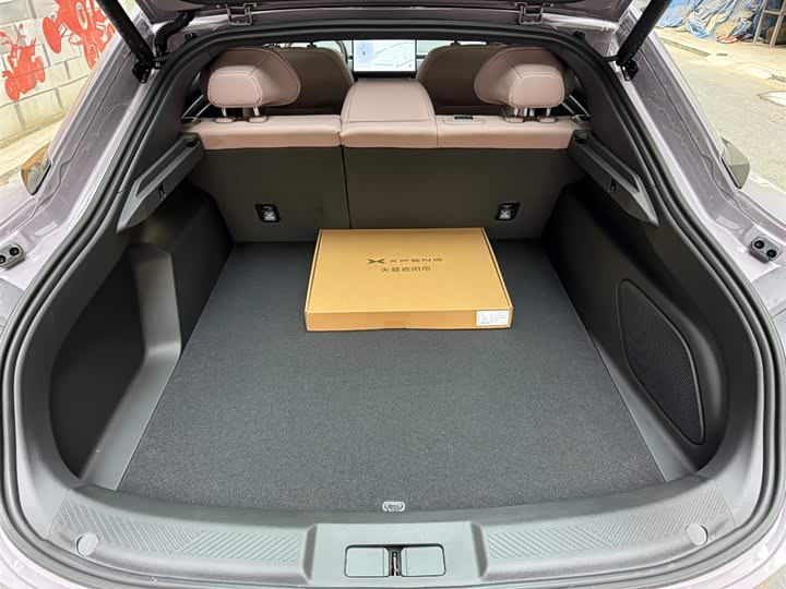 Фото 8 - XPeng Mona M03