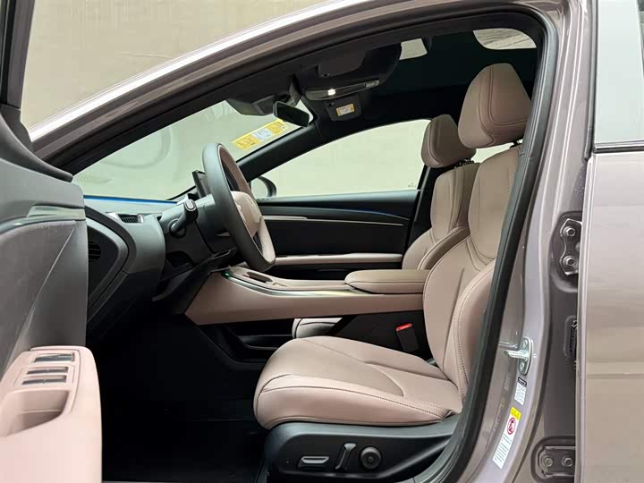 Фото 9 - XPeng Mona M03