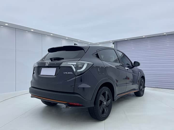 Фото 7 - Honda Vezel