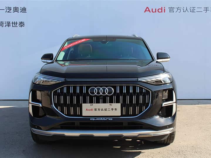 Фото 2 - Audi Q6