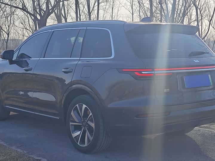 Фото 4 - LiXiang One