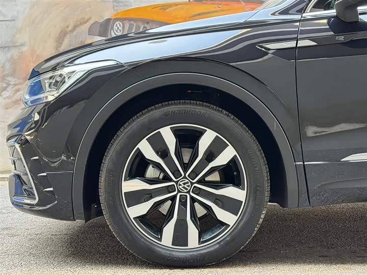 Фото 6 - Volkswagen Tiguan L Pro