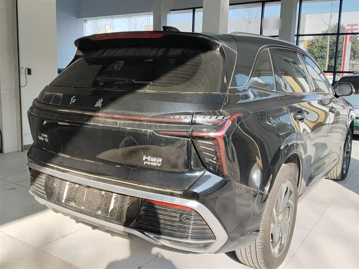 Фото 7 - Hongqi HS3 Hybrid