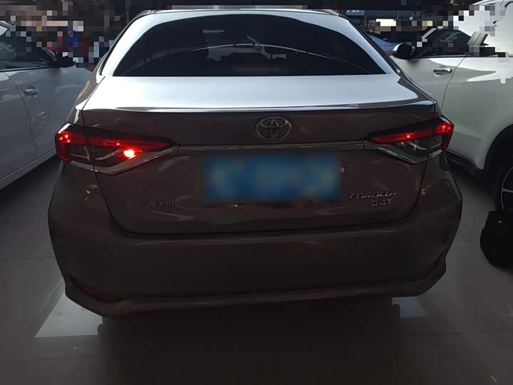 Фото 6 - Toyota Corolla