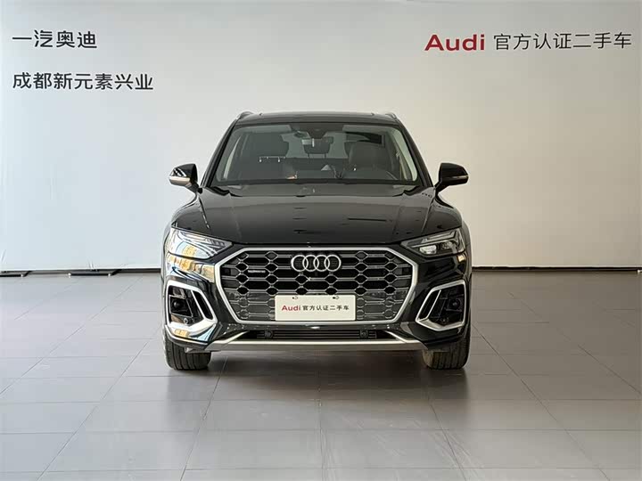 Фото 2 - Audi Q5L