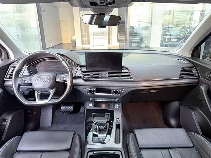 Фото 6 - Audi Q5L