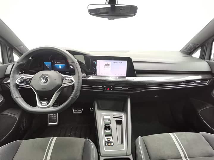 Фото 5 - Volkswagen Golf