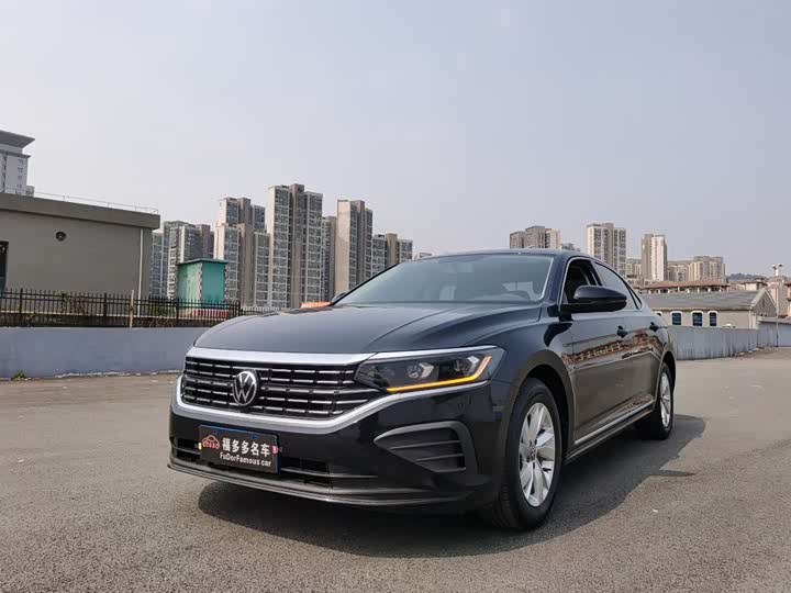 Фото 1 - Volkswagen Passat