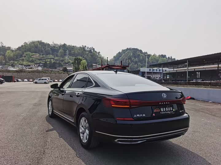 Фото 8 - Volkswagen Passat