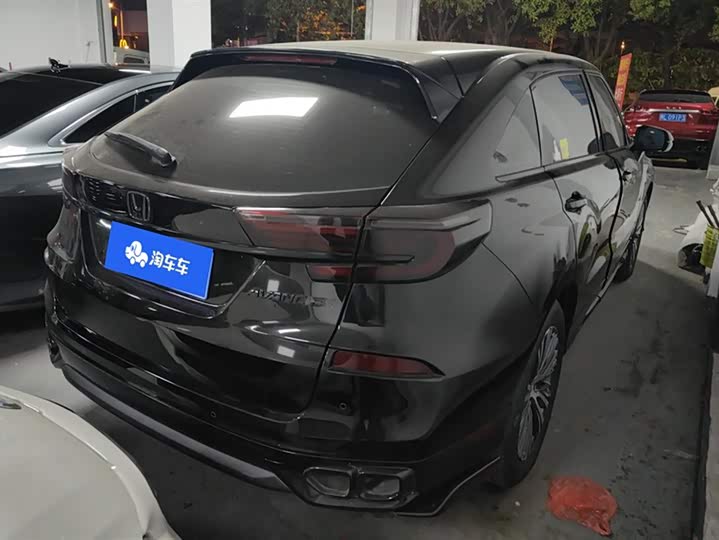 Фото 3 - Honda Avancier