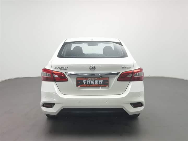 Фото 4 - Nissan Sylphy