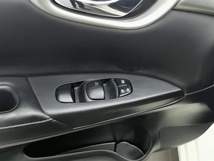 Фото 9 - Nissan Sylphy