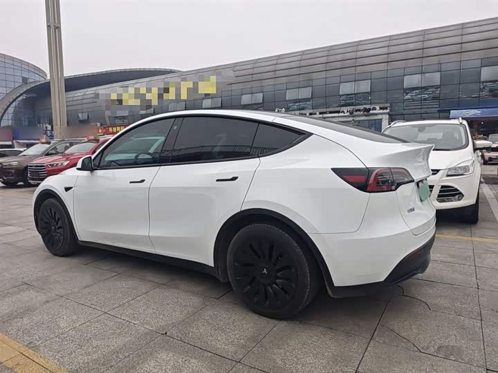 Фото 5 - Tesla Model Y