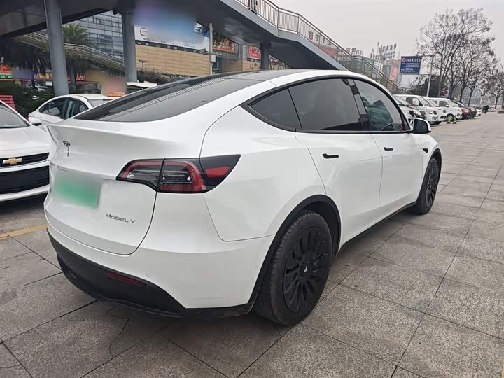 Фото 7 - Tesla Model Y