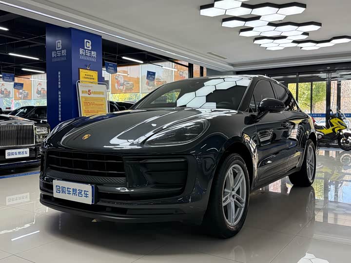 Фото 1 - Porsche Macan