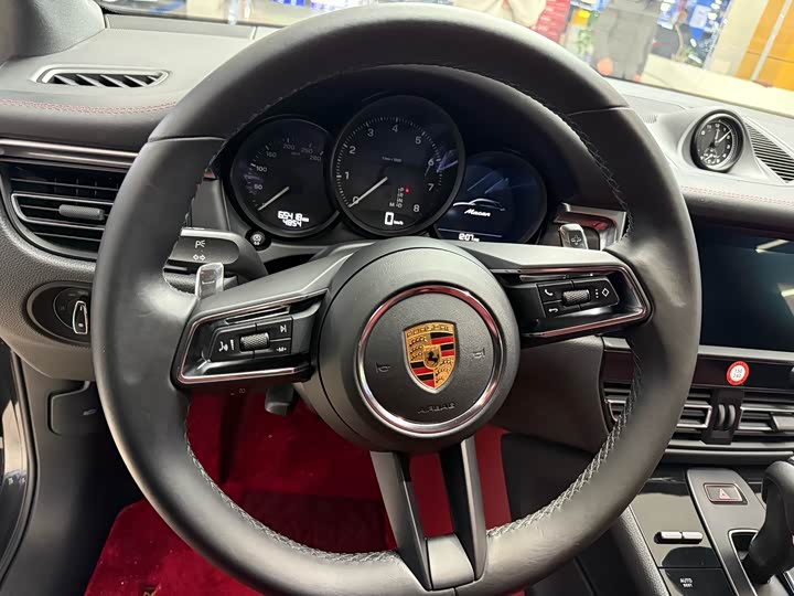 Фото 9 - Porsche Macan