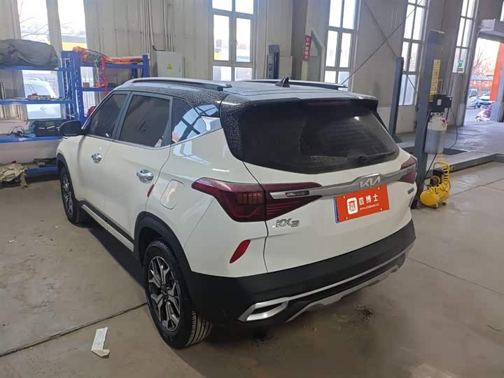 Фото 3 - Kia KX3